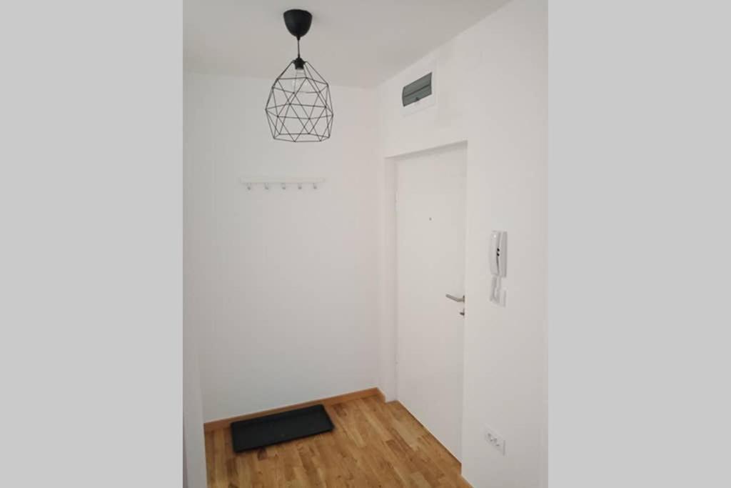 Uptown Girl Apartment Beograd Bagian luar foto