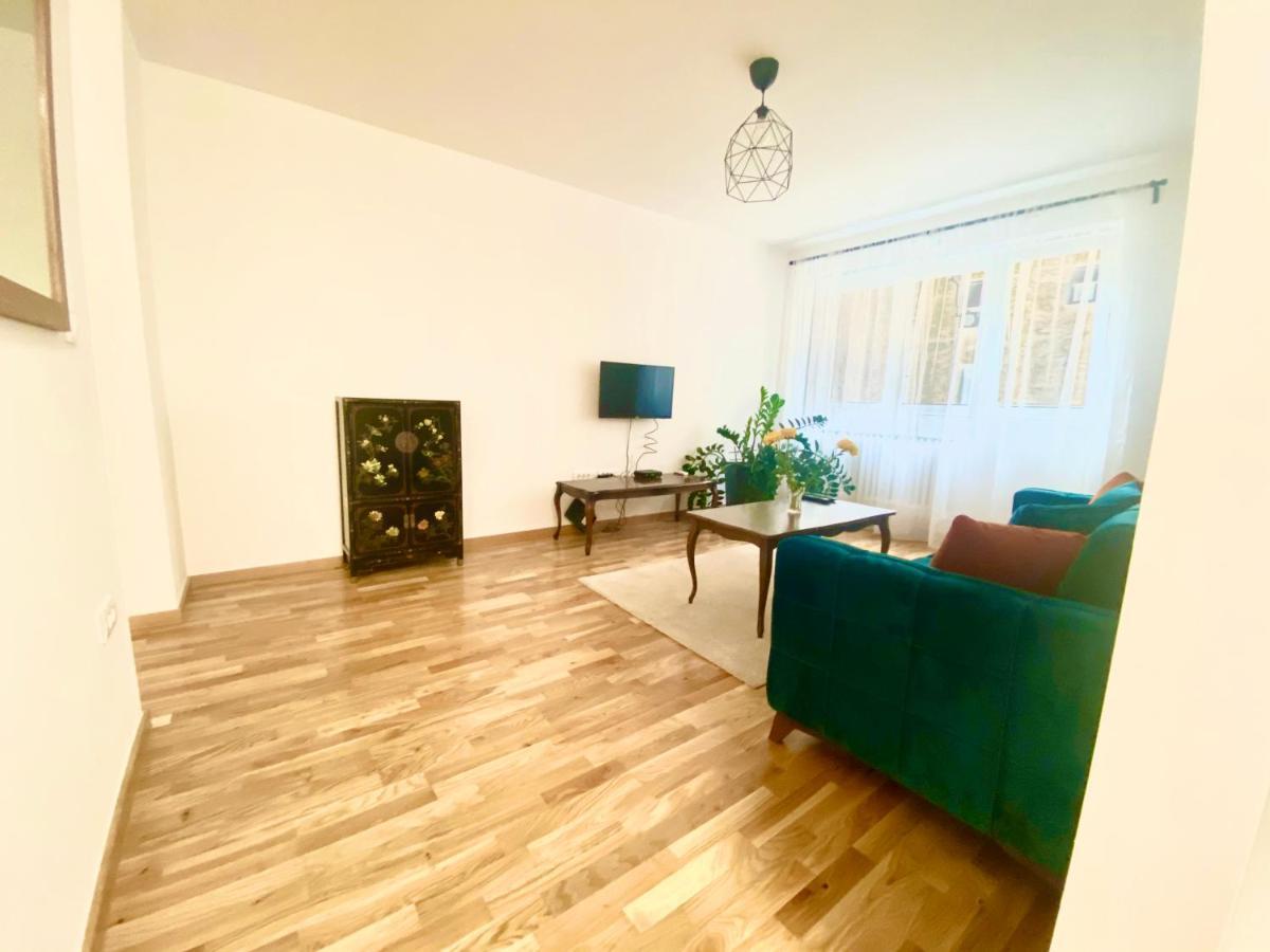 Uptown Girl Apartment Beograd Bagian luar foto