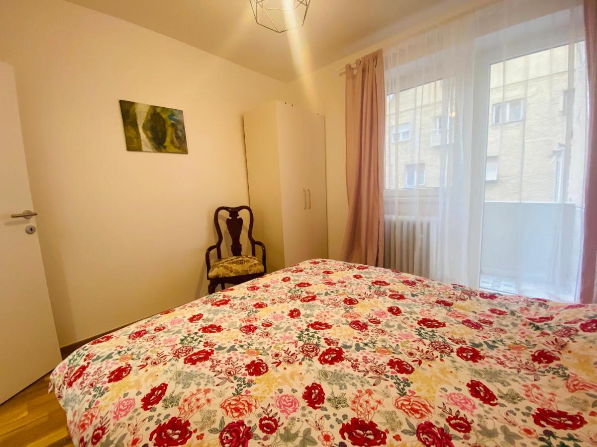Uptown Girl Apartment Beograd Bagian luar foto