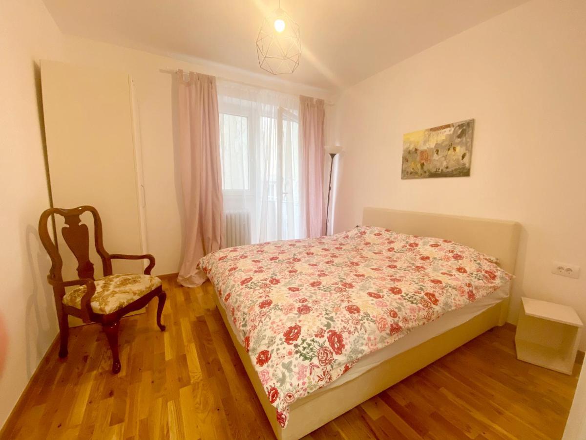 Uptown Girl Apartment Beograd Bagian luar foto