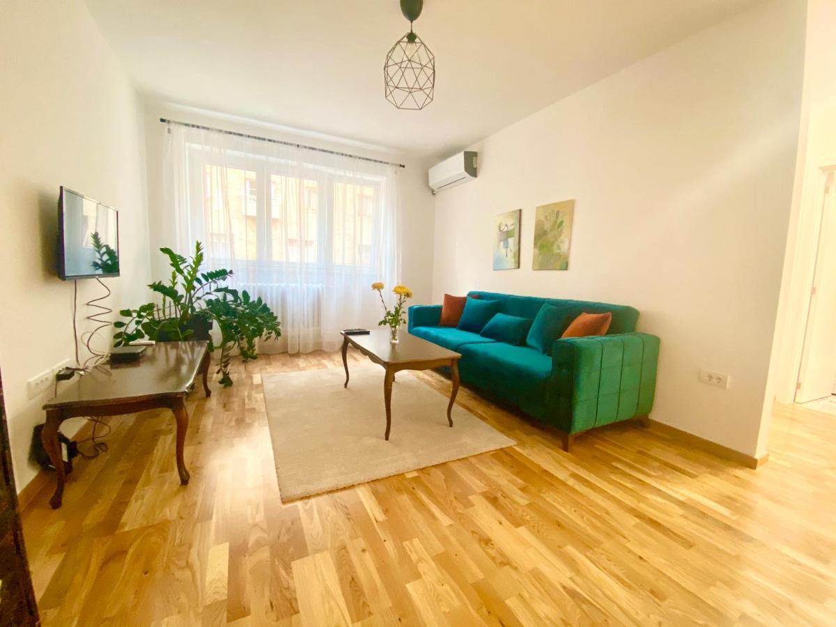 Uptown Girl Apartment Beograd Bagian luar foto
